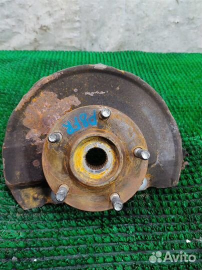 Кулак передний правый Mitsubishi Lancer 10 2010