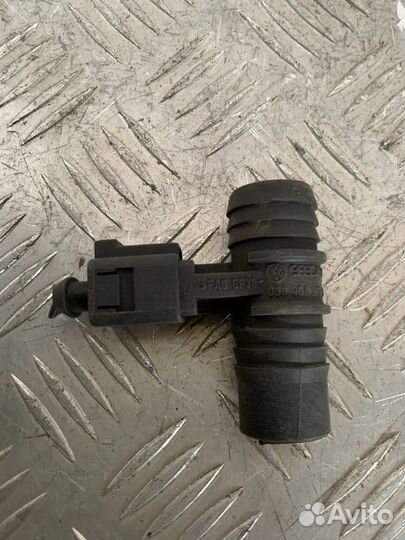 Тройник подогрева вентиляции картерных газов Фольк