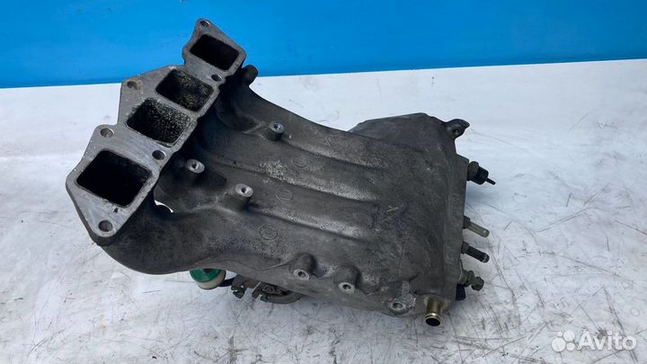 Коллектор впускной Toyota Hilux Surf 4Runner