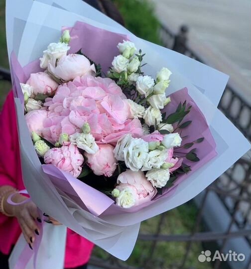 Букет с гортензией