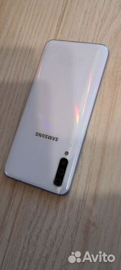 Samsung Galaxy A50, 4/64 ГБ