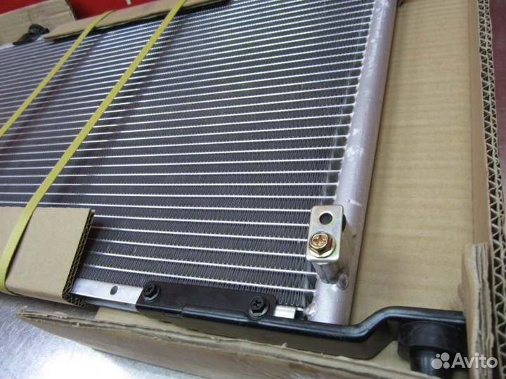 Радиатор кондиционера Toyota Avensis T250 2AZ-FSE