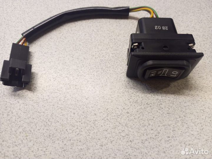 Переключатель подогрева ручек пассажира