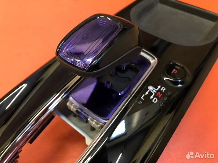 Консоль АКПП Honda Vezel RU3 LEB 2014