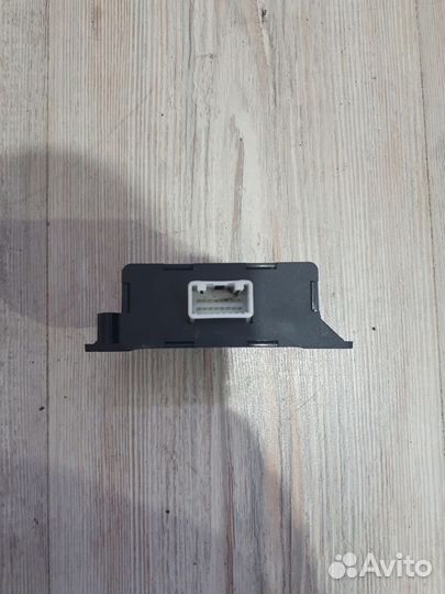 Блок парктроника Renault logan 2