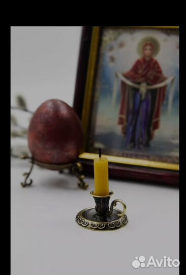 Подсвечник для церковной свечи перед иконой