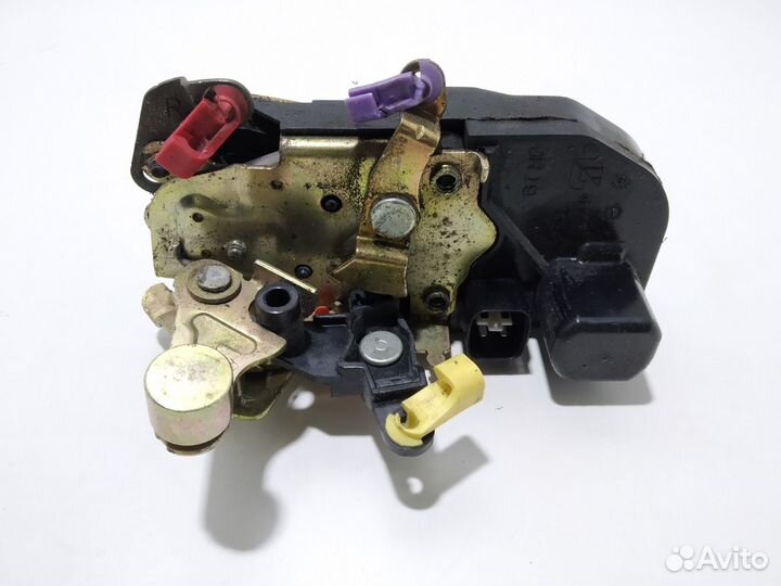 Замок двери Chrysler Voyager (2001-2007)