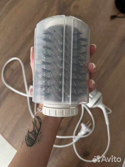 Фен щетка вращающаяся rowenta