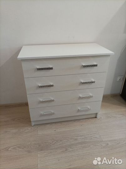 Комод белый