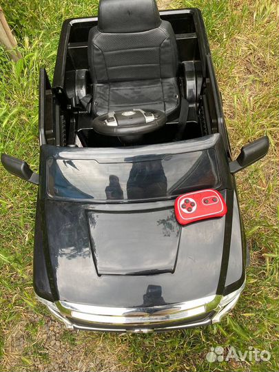 Детский электромобиль на пульте управления