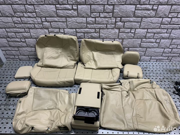 Lexus LX 570 Чехлы сидений второго и третьего ряда