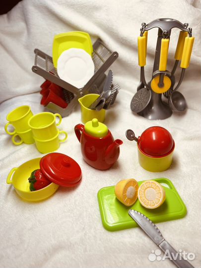 Набор детской посуды