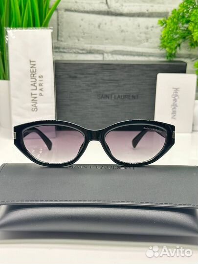 Солнцезащитные очки женские saint laurent