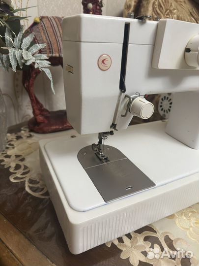 Швейная машина зингер