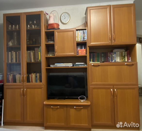 Стенка в гостиную