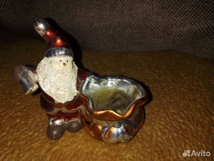 Свечка Дед Мороз и фигурка дельфины