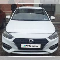 Hyundai Solaris 1.6 AT, 2019, 288 067 км, с пробегом, цена 800 000 руб.