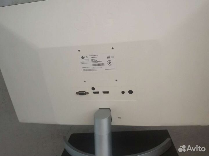 Монитор 24 дюйма LG
