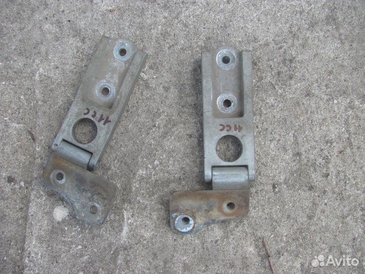 Петли крышки багажника Ваз 2111