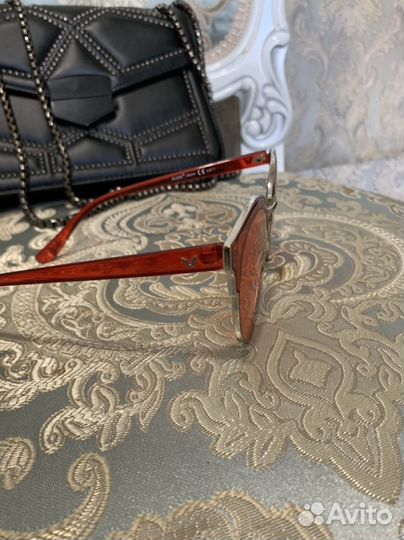 Солнцезащитные очки