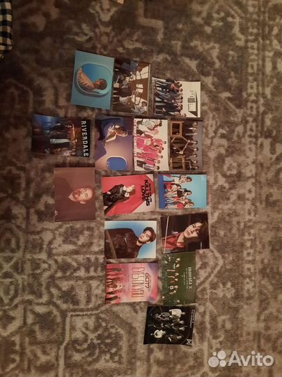 Значки наклейки