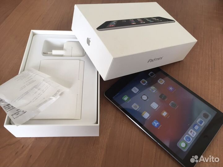iPad mini Space Gray 32Gb; iPhone 5s