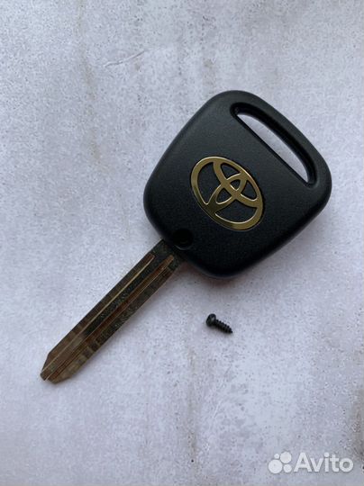 Ключ зажигания toyota