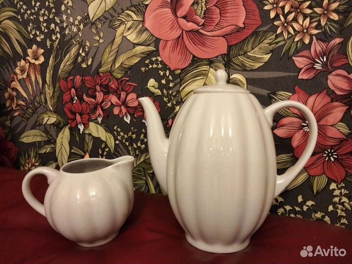 Чайник большой фарфор белый новый винтаж