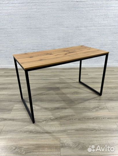 Письменный стол в стиле лофт