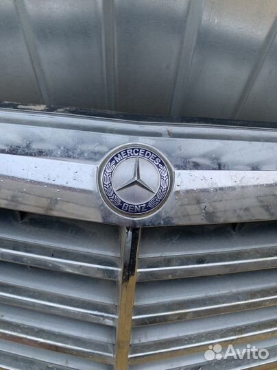 Решетка радиатора Mercedes C w204