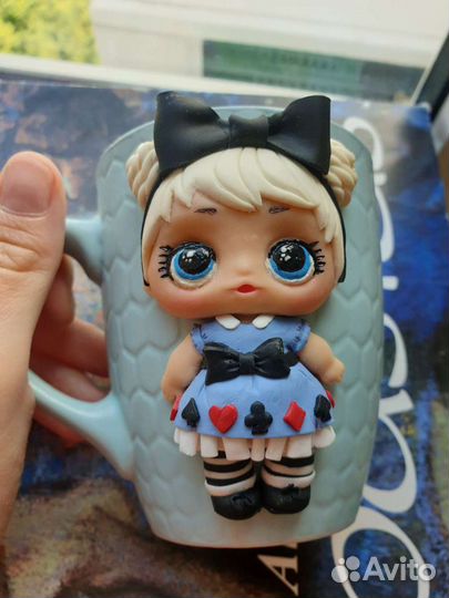 Кукла lol на кружке