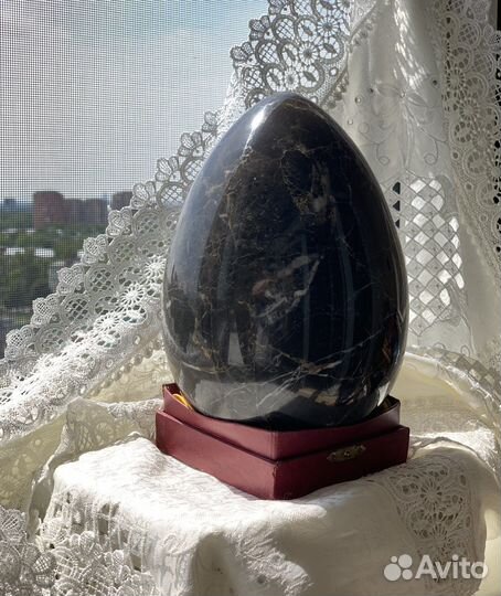 Мрамор. Форма большое яйцо