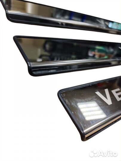 Накладки на пороги Vesta хромированные