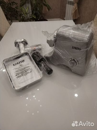 Мясорубка электрическая новая