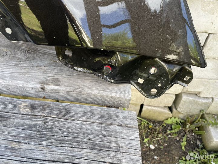 Крыло на toyota rav 4
