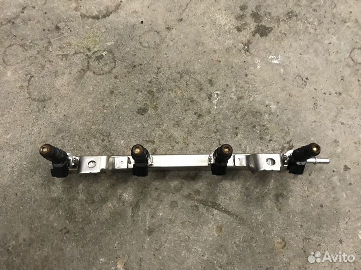 Топливная рампа Ford 1.8 - 2.3