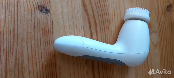 Массажер лица Braun