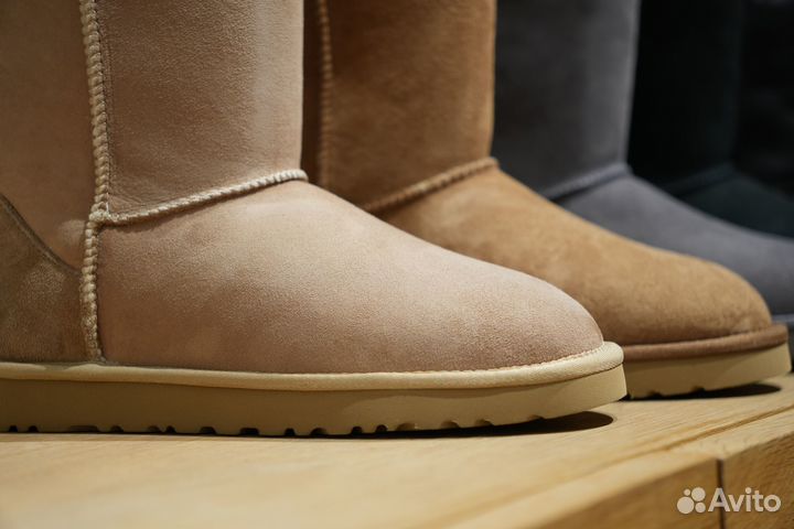 Женские UGG Classic Short Black