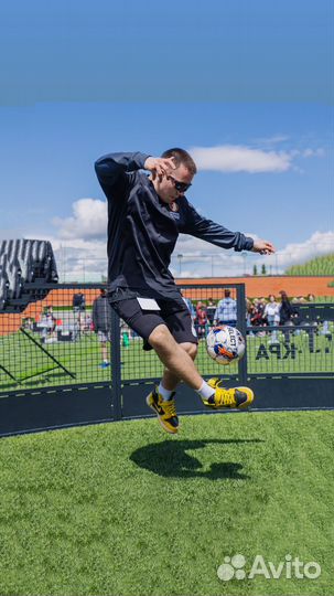 Тренер по футболу и футбольному фристайлу