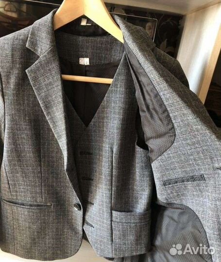 Школьный костюм