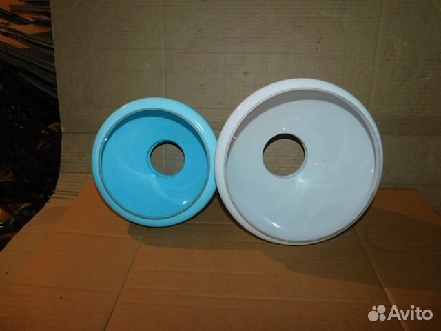 2 стеклянных плафона к старинным керосиновым ламп