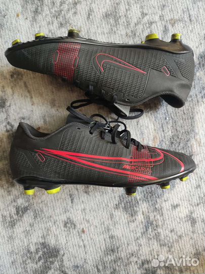 Футбольные бутсы Nike mercurial