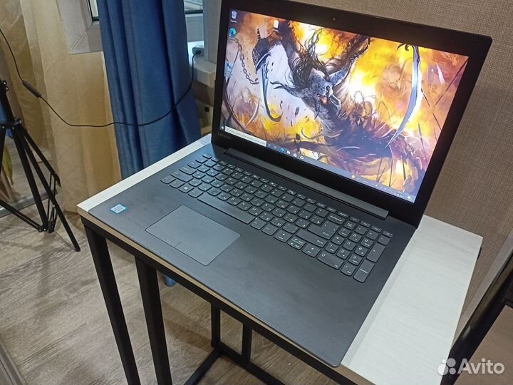 Lenovo 320 intel/8gb/SSD