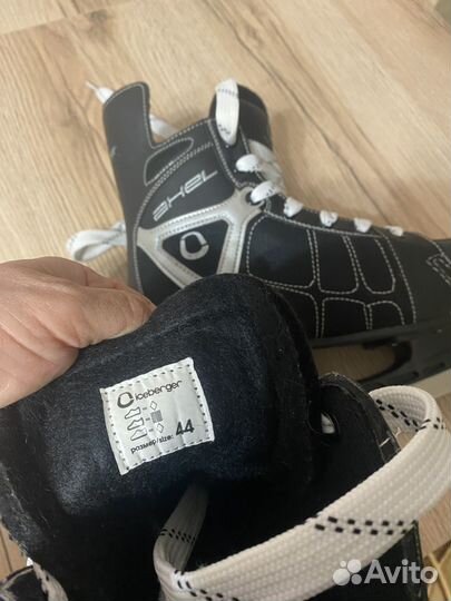 Коньки хоккейные Black Aqua Axel HS201 р. 44