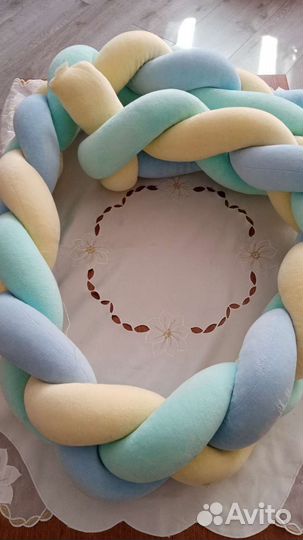 Бортик косичка в кроватку