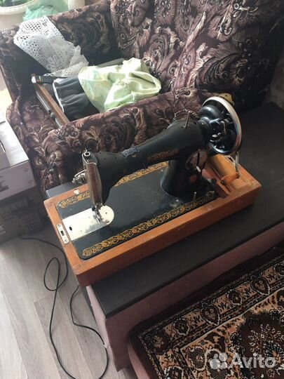 Швейная машина