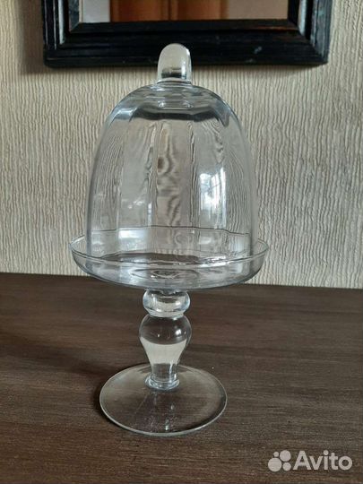 Пирожница стеклянная на ножке