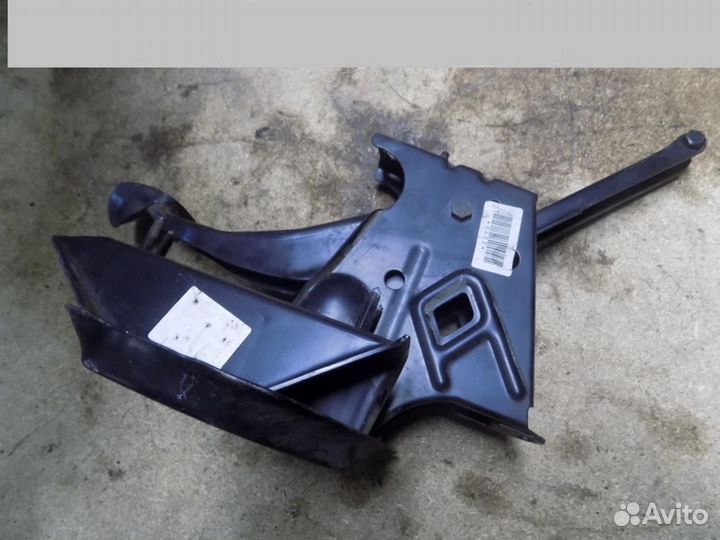 Педаль тормоза Octavia 1997-2000