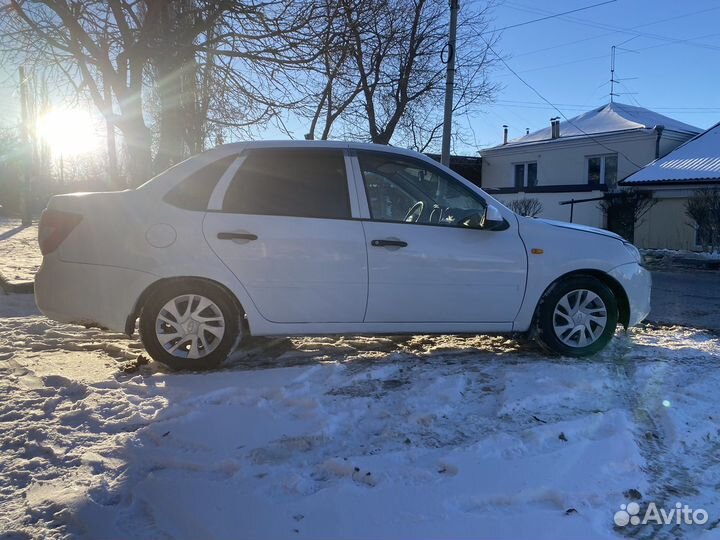 LADA Granta 1.6 МТ, 2013, 150 170 км