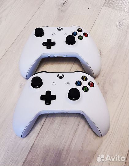 Xbox one s 1tb / 2 геймпада / с дисководом